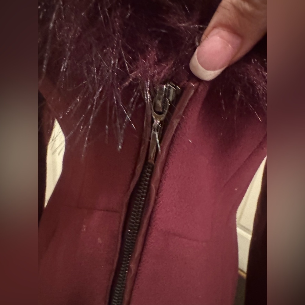 WHBM Elegant Burgundy Coat with Faux Fur REMOVEABLE Collar - Picture 7 of 17
